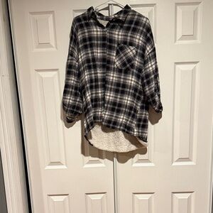 No Boundaries Black and White Plaid Button Down Shirt w Fuzz inside